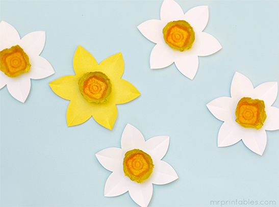 Egg Carton Daffodils — image 2