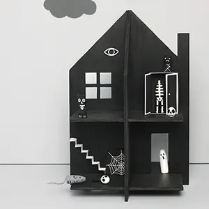 Haunted Dolls House with Peg Dolls